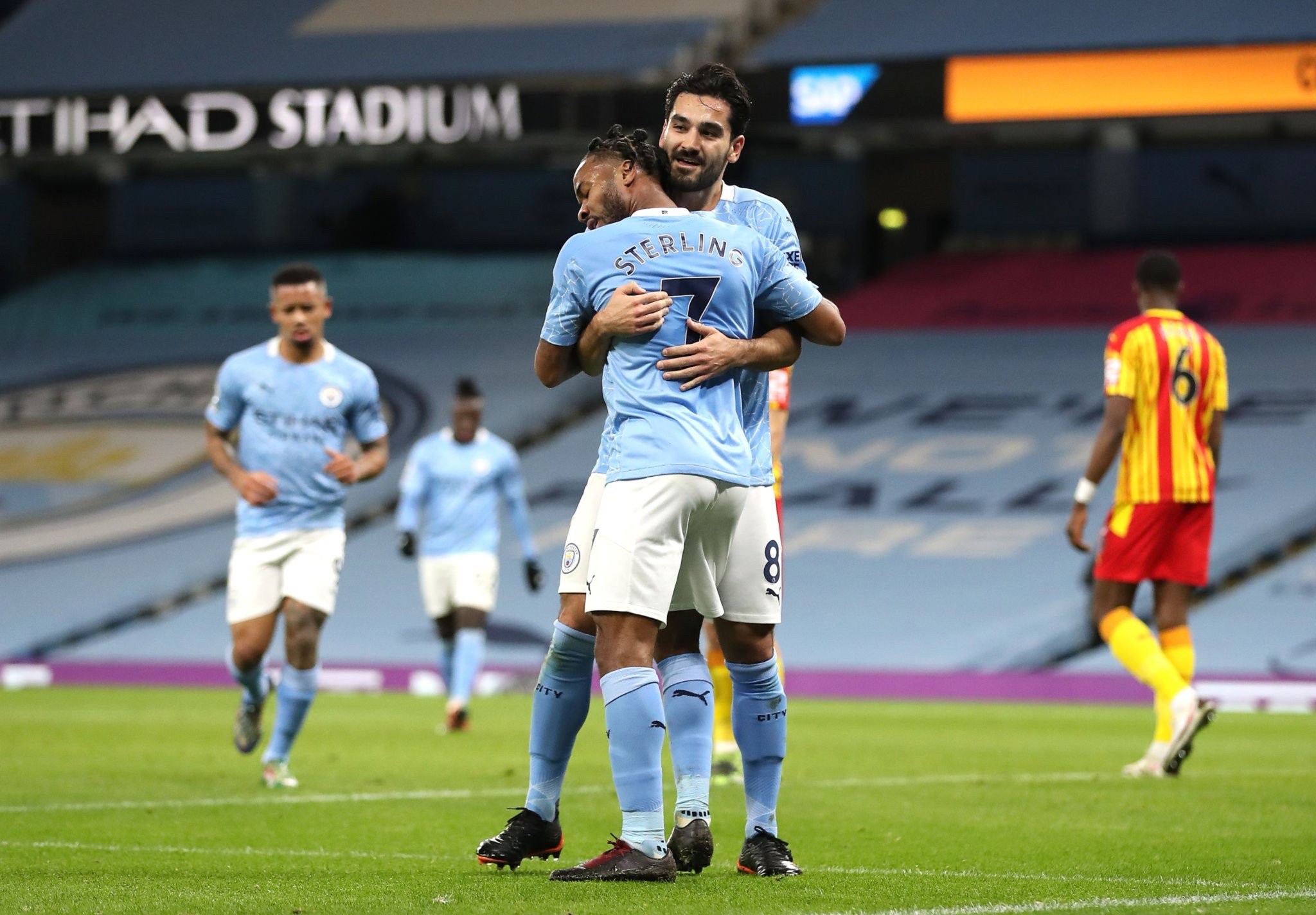 他们能帮助 他们能帮助